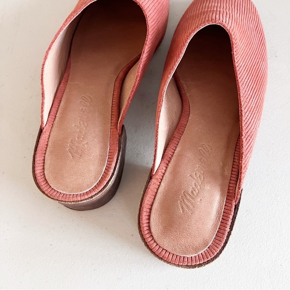 Madewell The Alicia Mule in Corduroy Suede in Rust Brick - Picture 4 of 11